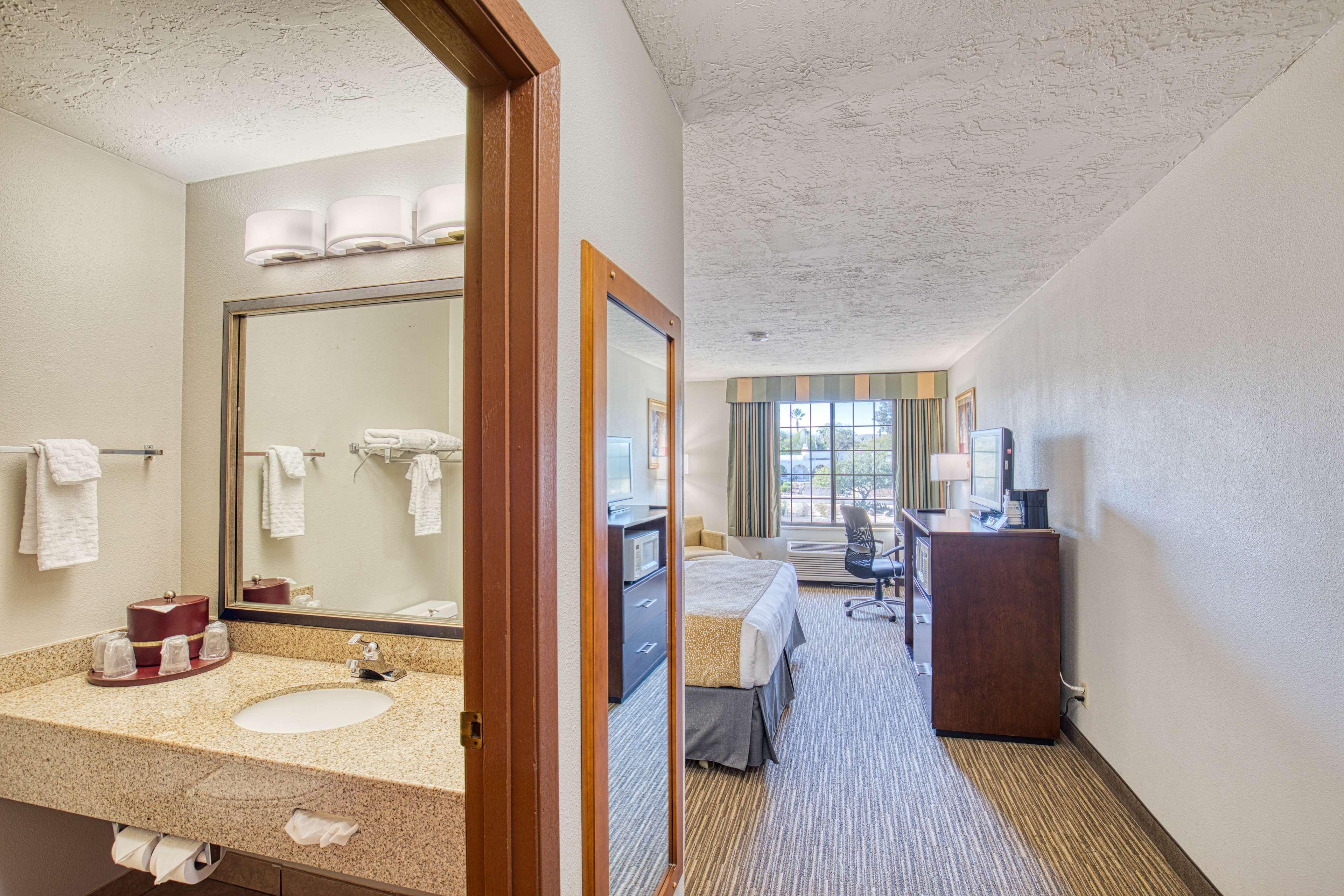 Best Western Green Valley Inn Exterior photo