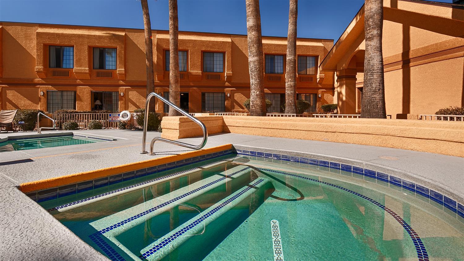 Best Western Green Valley Inn Exterior photo